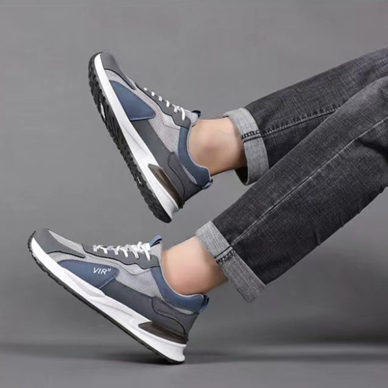 Chaussures de sport à lacets,
