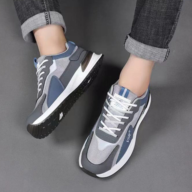 Chaussures de sport à lacets,