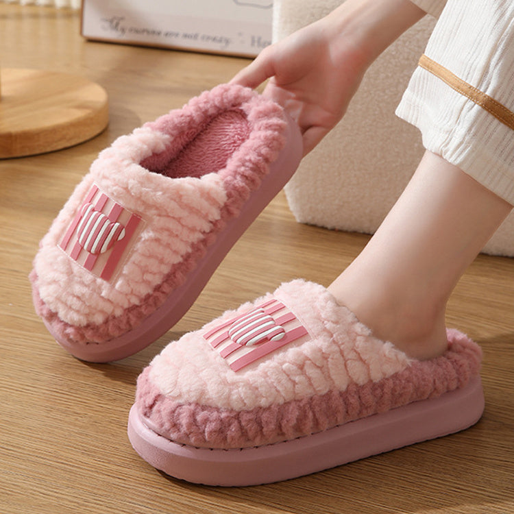 Nouvelle couleur assortie à l'agneau pantoufles d'intérieur Couple antidérapant de plancher de chambre à coucher chaussures de maison chaudes d'hiver pour femmes hommes