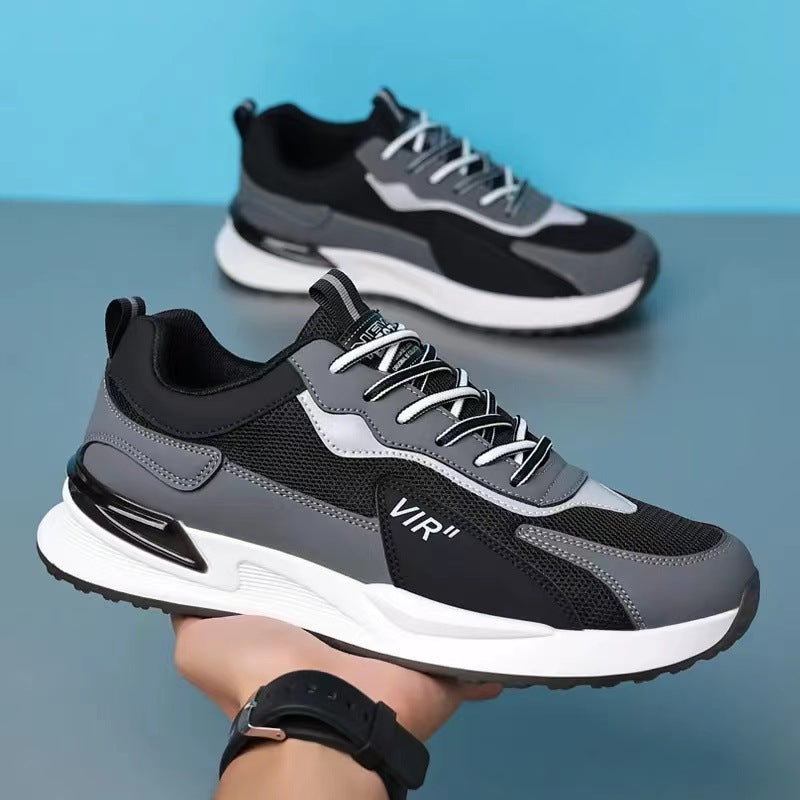 Chaussures de sport à lacets,