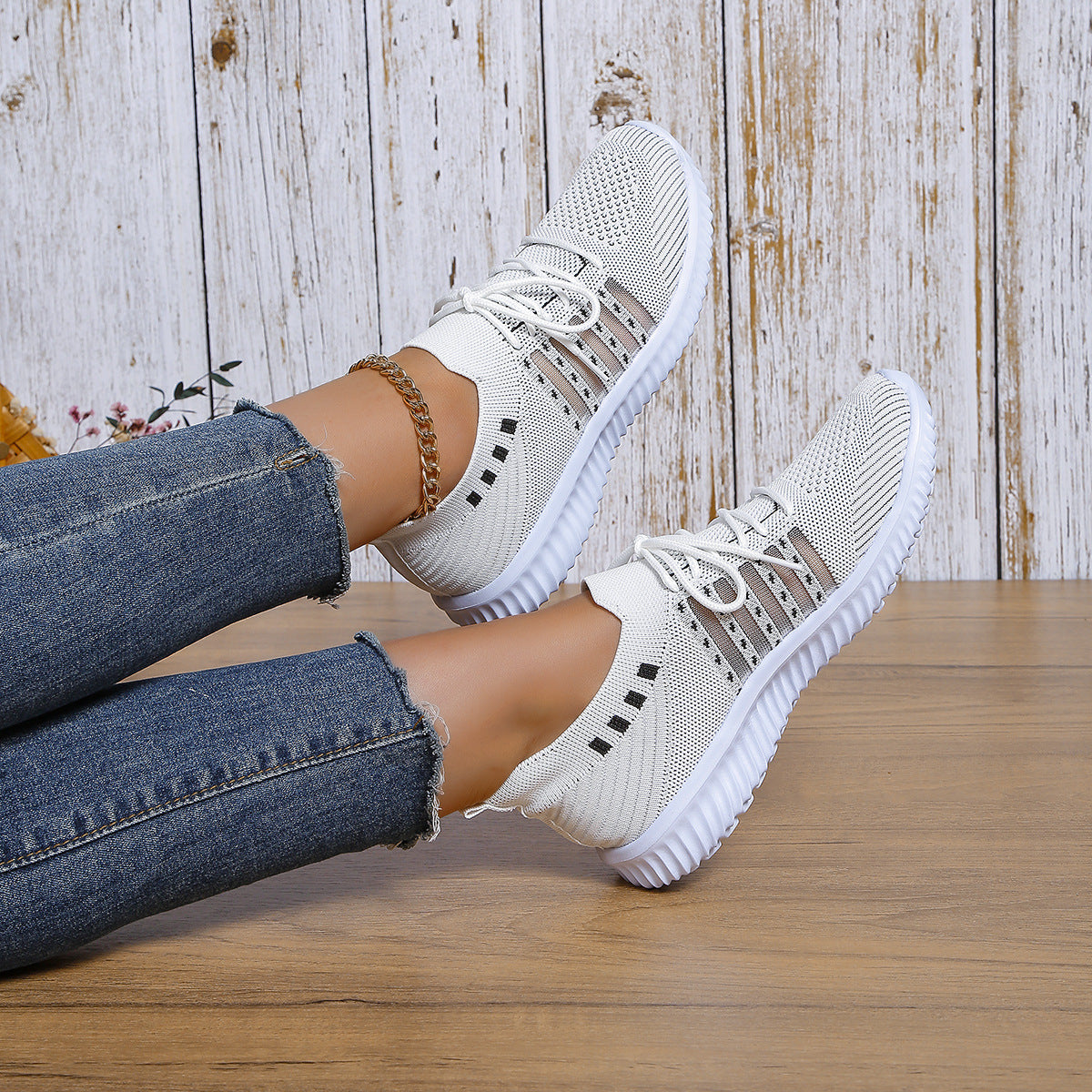 Chaussures de sport à lacets,
