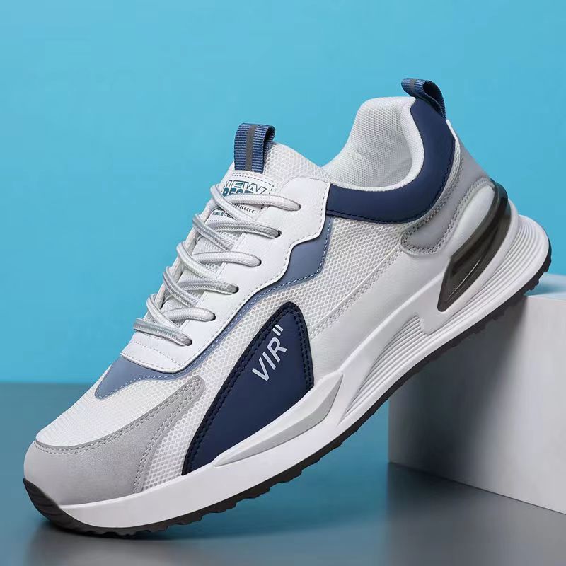 Chaussures de sport à lacets,