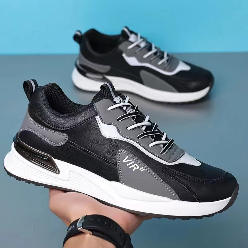 Chaussures de sport à lacets,
