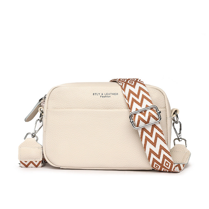 Sac bandoulière à la mode avec rhombus brodé large bandoulière mignon petit sac carré femmes