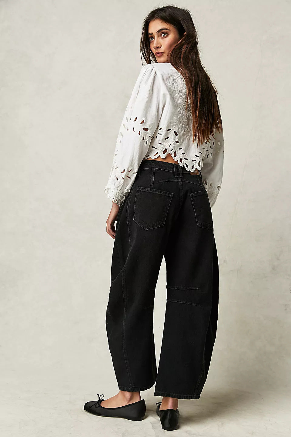 Jeans à taille moyenne, en forme de jambe large | en forme de taille moyenne | décontracté | taille moyenne