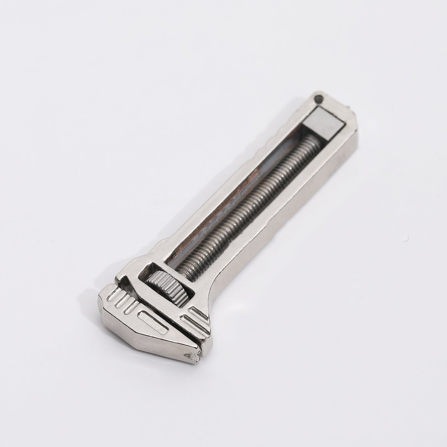 Cutter multifonctionnel compact en alliage de titane