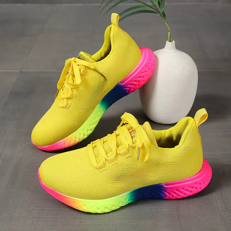 Chaussures en maille à lacets,
